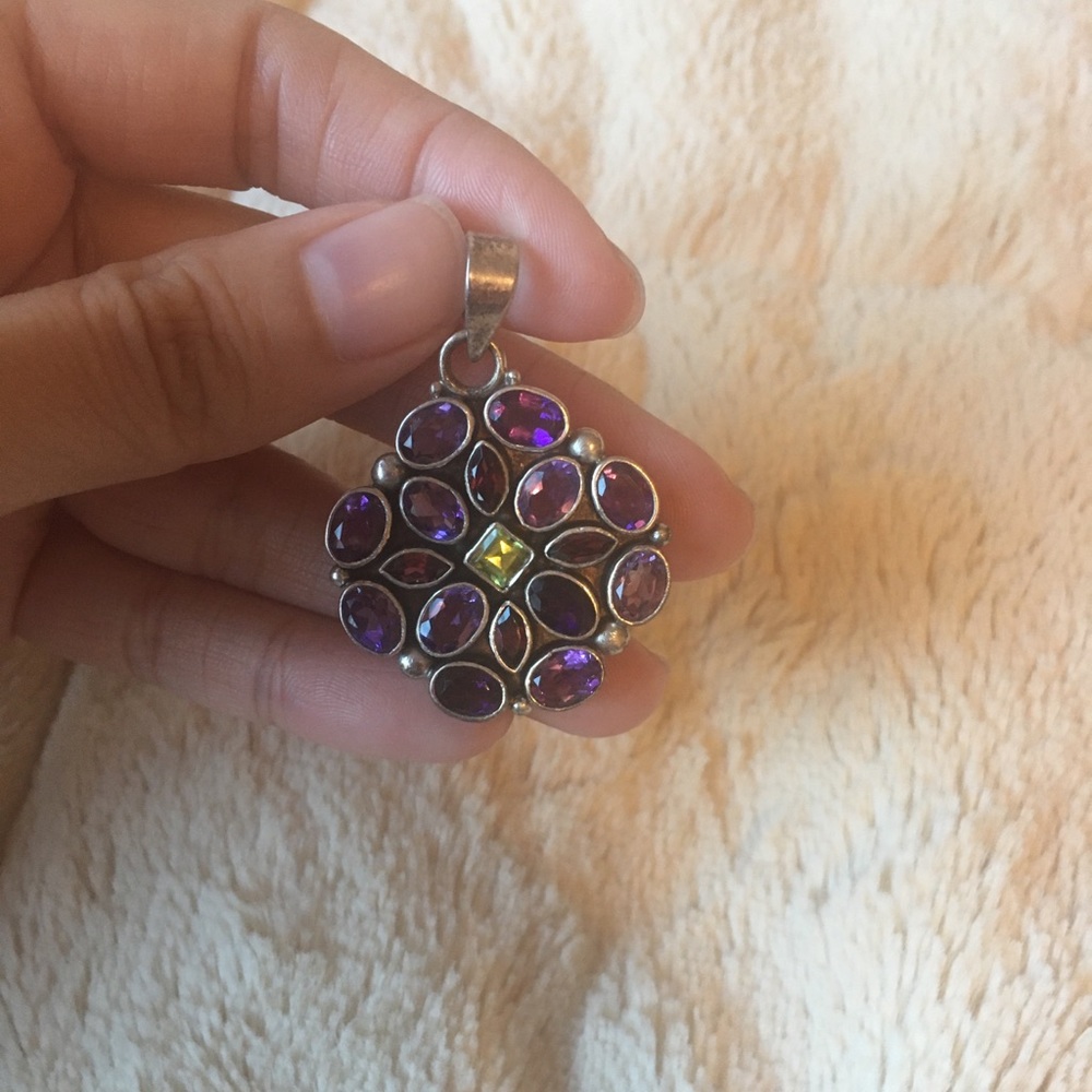 Gorgeous pendant